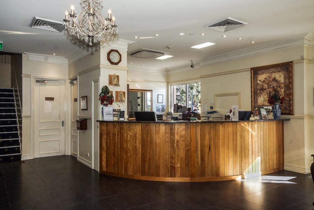 Redearth Boutique Hotel Mount Isa Dış mekan fotoğraf