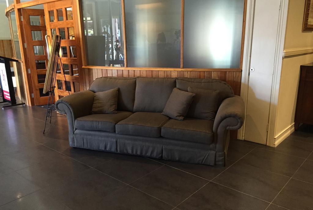 Redearth Boutique Hotel Mount Isa Dış mekan fotoğraf