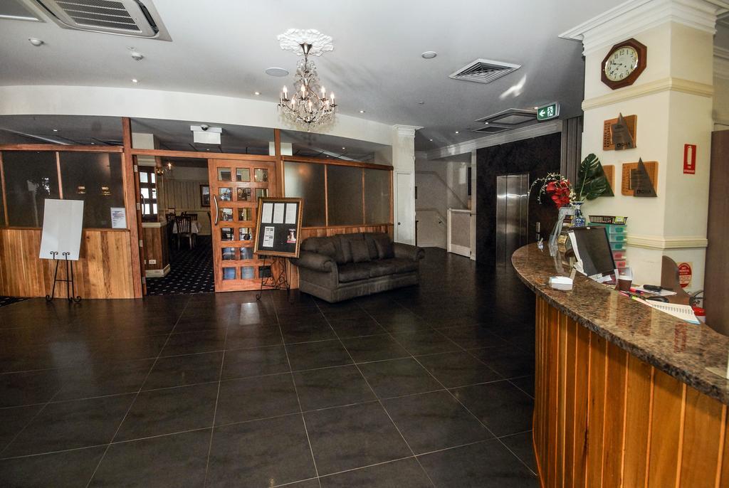 Redearth Boutique Hotel Mount Isa Dış mekan fotoğraf