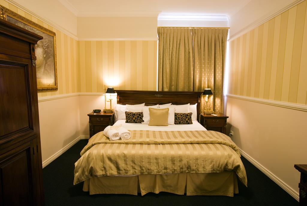 Redearth Boutique Hotel Mount Isa Oda fotoğraf